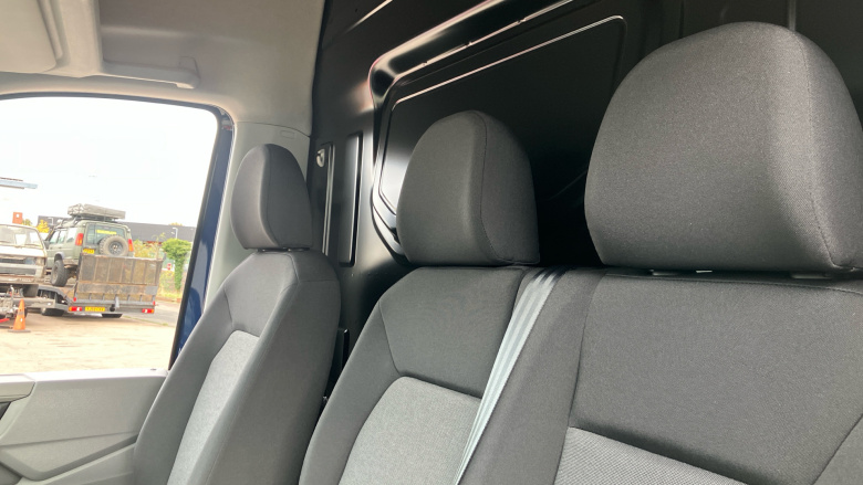 Volkswagen Crafter Cr35 Mwb Diesel 4Motion 2.0 TDI 177PS Commerce Plus Low Roof Van Auto